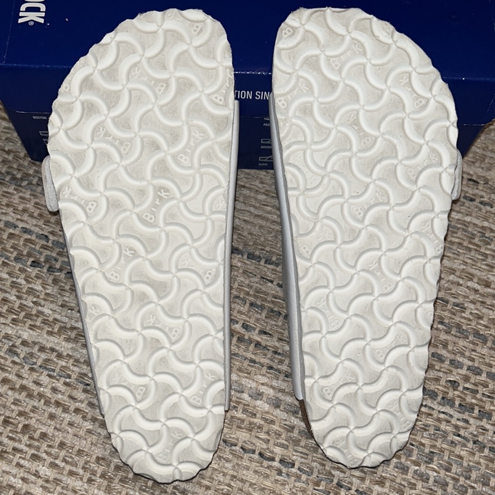 SOLD White Arizona Birkenstock Sandals - Picture 7 of 7